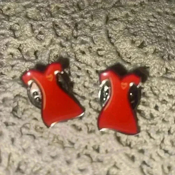 Women’s health & empowerment keychain/ pin lot - Picture 8 of 9